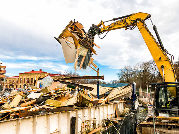 Best Garage Cleanout Services  in Brownstown, IN